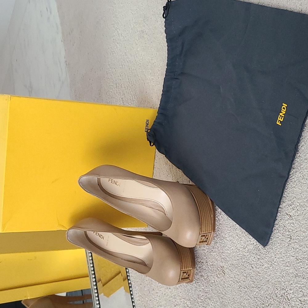 Fendi Platform Heels EXCELLENT CONDITION!!